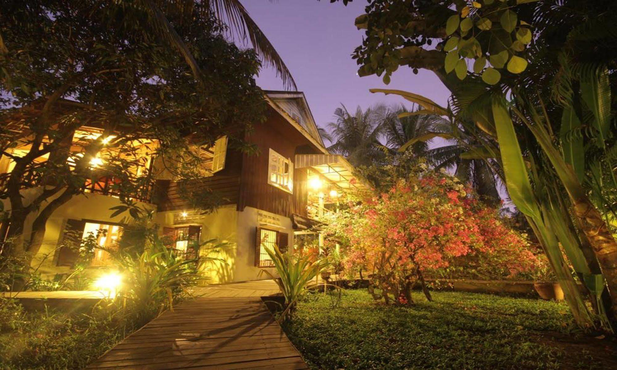 Mysteres D'Angkor Siem Reap Lodge Экстерьер фото